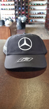 Cargar imagen en el visor de la galería, Gorra Mercedes AMG Petronas Fórmula 1
