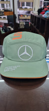 Cargar imagen en el visor de la galería, Gorra Mercedes AMG Petronas Fórmula 1
