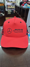 Cargar imagen en el visor de la galería, Gorra Mercedes AMG Petronas Fórmula 1
