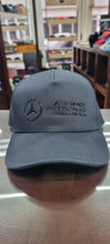 Cargar imagen en el visor de la galería, Gorra Mercedes AMG Petronas Fórmula 1
